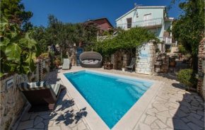 Cozy Home In Maslenica With Kitchen